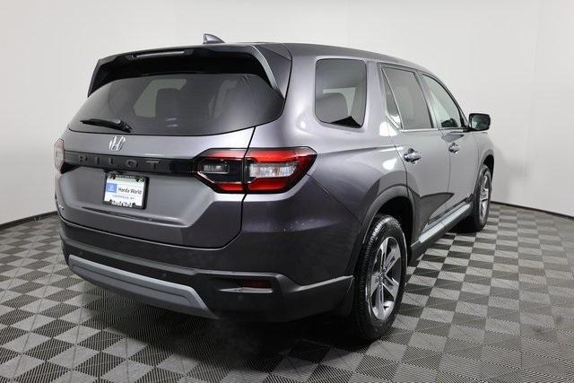 new 2025 Honda Pilot car, priced at $47,095