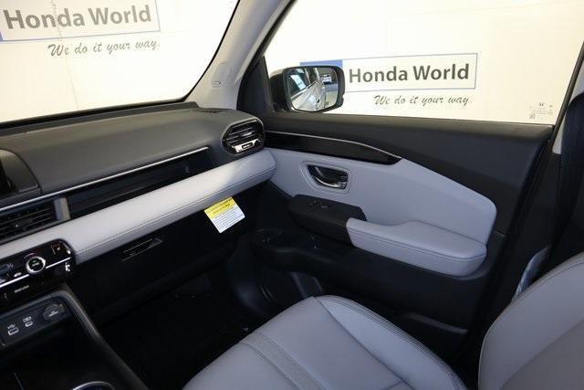 new 2024 Honda Pilot car, priced at $52,775