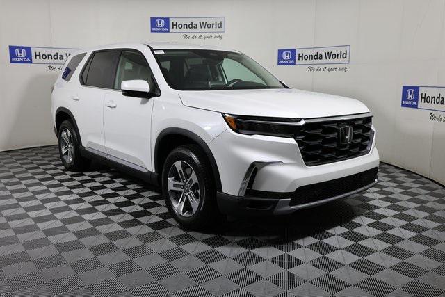 new 2025 Honda Pilot car, priced at $47,450