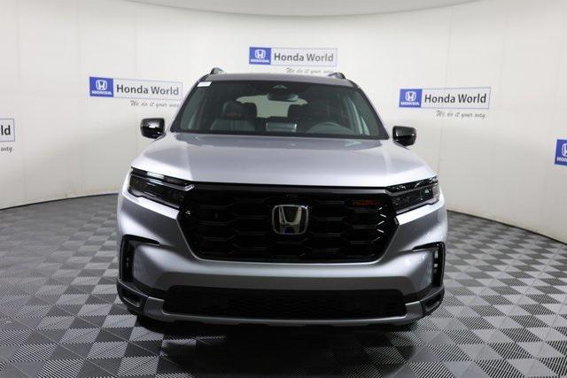 new 2025 Honda Pilot car, priced at $51,275