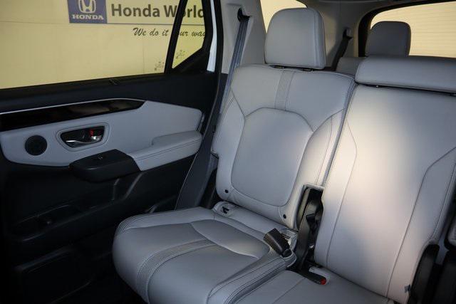 new 2024 Honda Pilot car, priced at $53,815