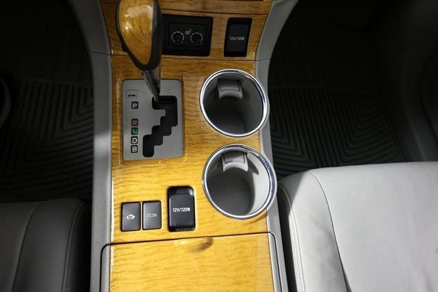 used 2010 Toyota Highlander Hybrid car, priced at $12,200