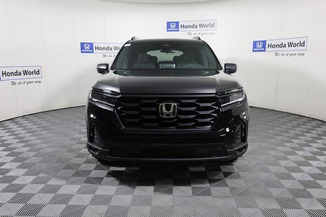 new 2025 Honda Pilot car, priced at $43,395