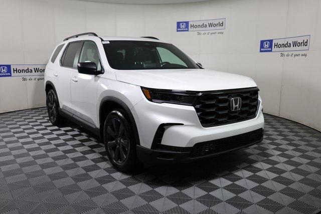 new 2025 Honda Pilot car, priced at $44,900