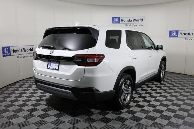 new 2025 Honda Pilot car, priced at $47,550