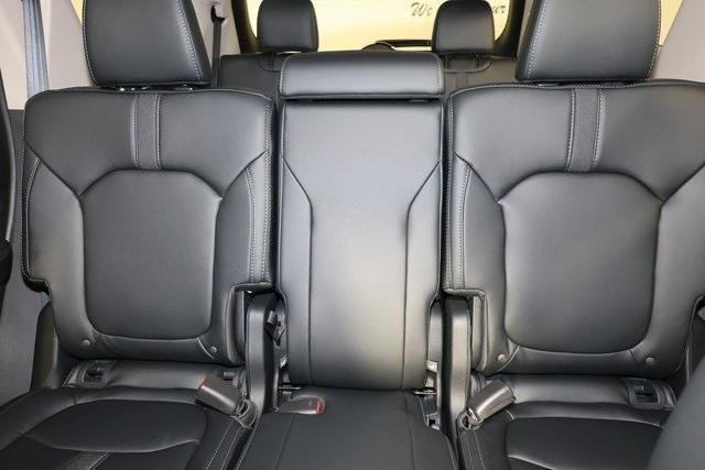 new 2025 Honda Pilot car, priced at $47,550