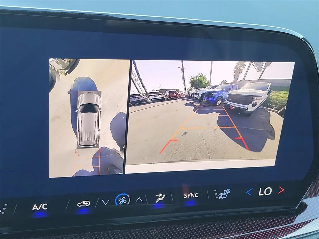 new 2026 Chevrolet Traverse car, priced at $59,299