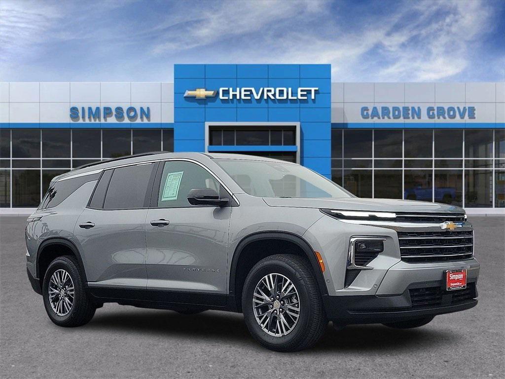 used 2025 Chevrolet Traverse car, priced at $39,995