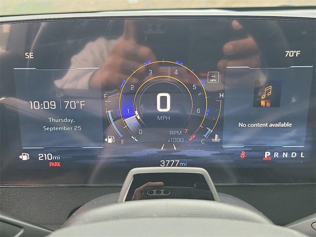 used 2025 Chevrolet Traverse car, priced at $39,995