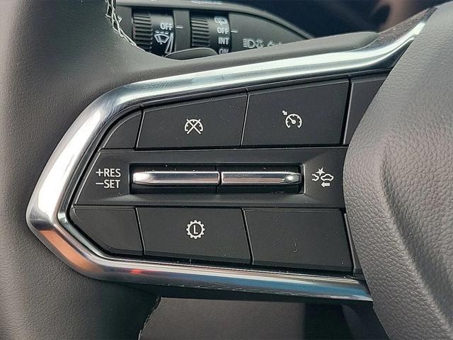 new 2025 Chevrolet Traverse car, priced at $45,300