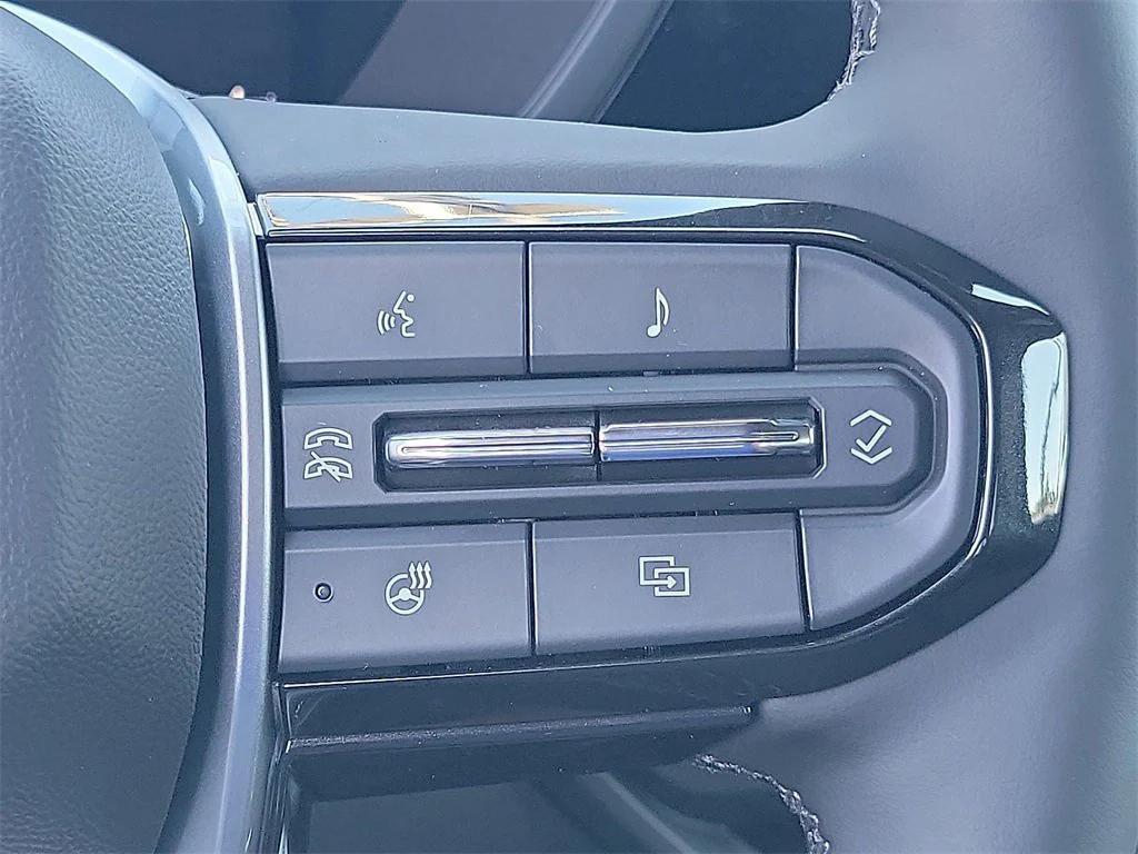 new 2025 Chevrolet Colorado car, priced at $45,945