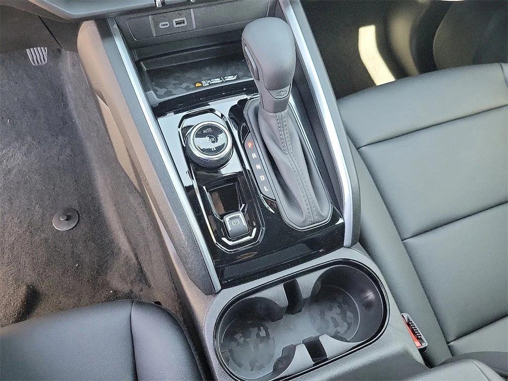 new 2025 Chevrolet Colorado car, priced at $45,945