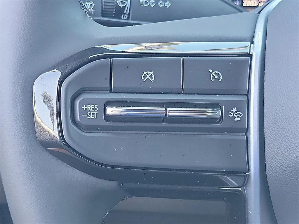 new 2025 Chevrolet Colorado car, priced at $45,945