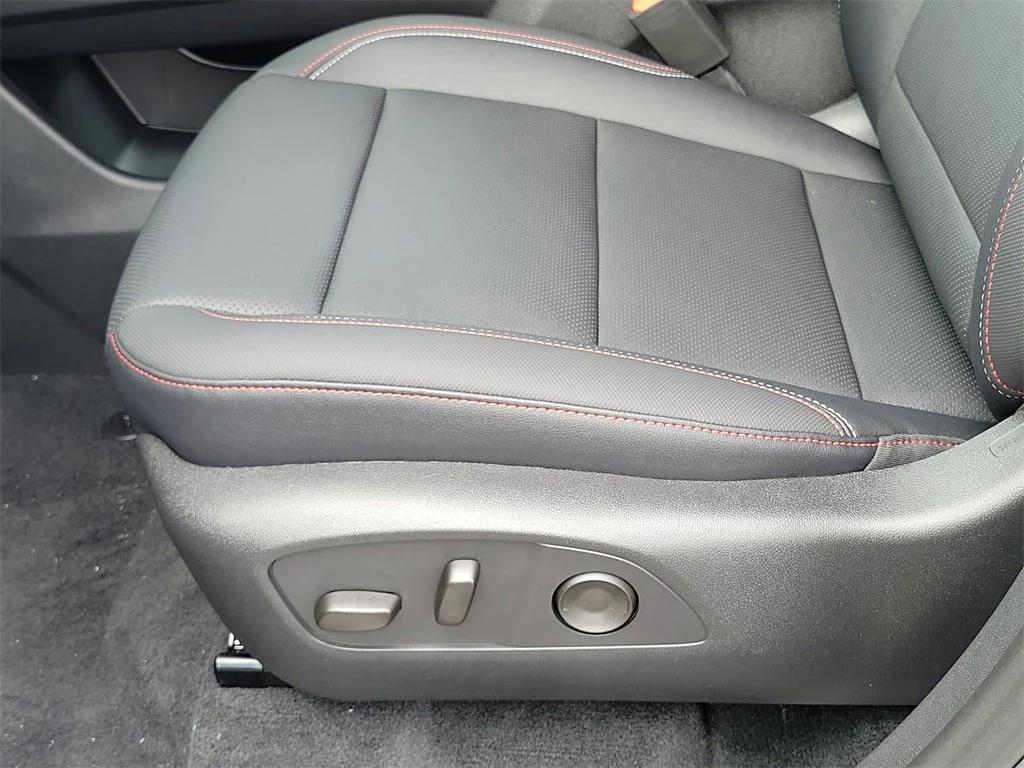 new 2026 Chevrolet Traverse car, priced at $50,890