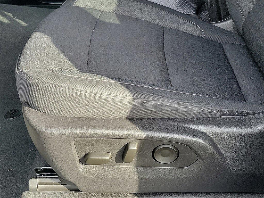 used 2025 Chevrolet Silverado 1500 car, priced at $42,995