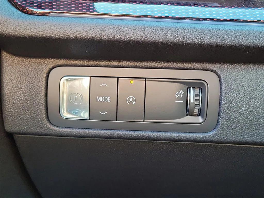 new 2026 Chevrolet Traverse car, priced at $59,290