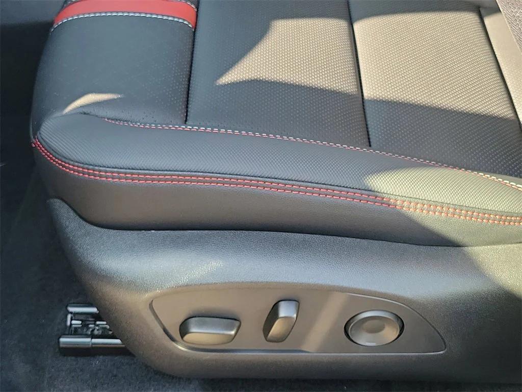 new 2026 Chevrolet Traverse car, priced at $59,290