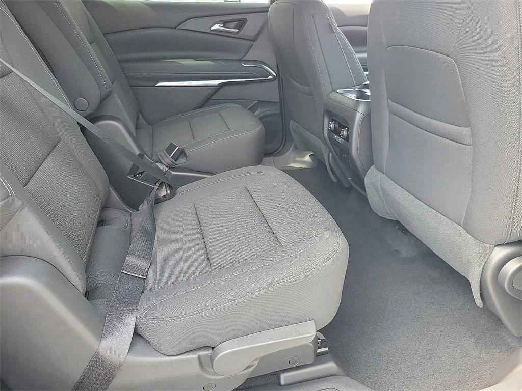 new 2026 Chevrolet Traverse car, priced at $45,320