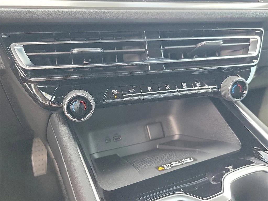 new 2026 Chevrolet Traverse car, priced at $45,320