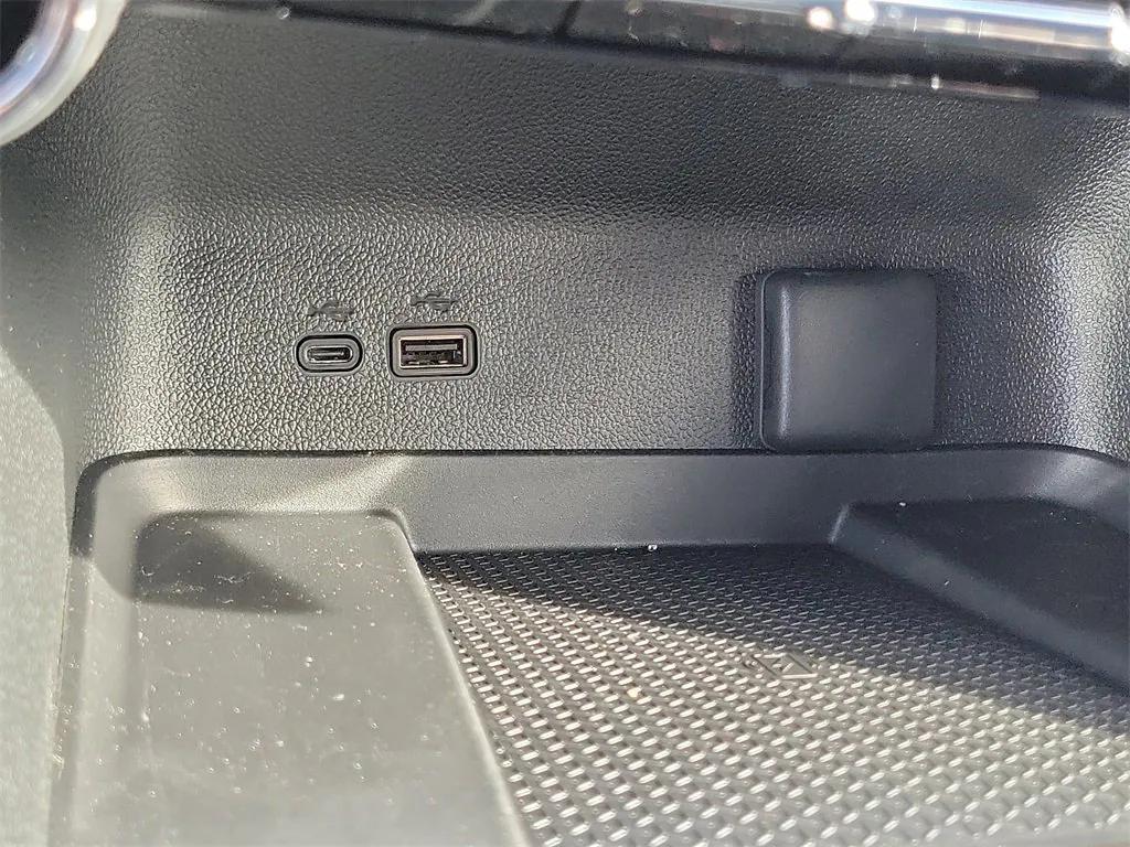 new 2026 Chevrolet Traverse car, priced at $45,320