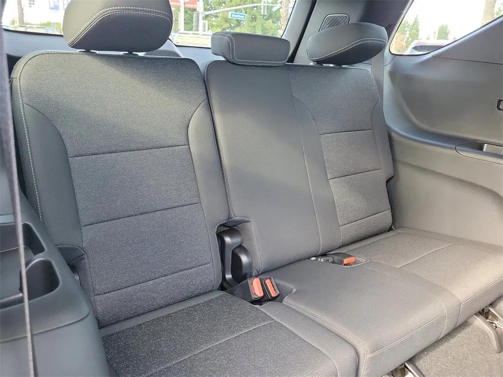 new 2026 Chevrolet Traverse car, priced at $45,320