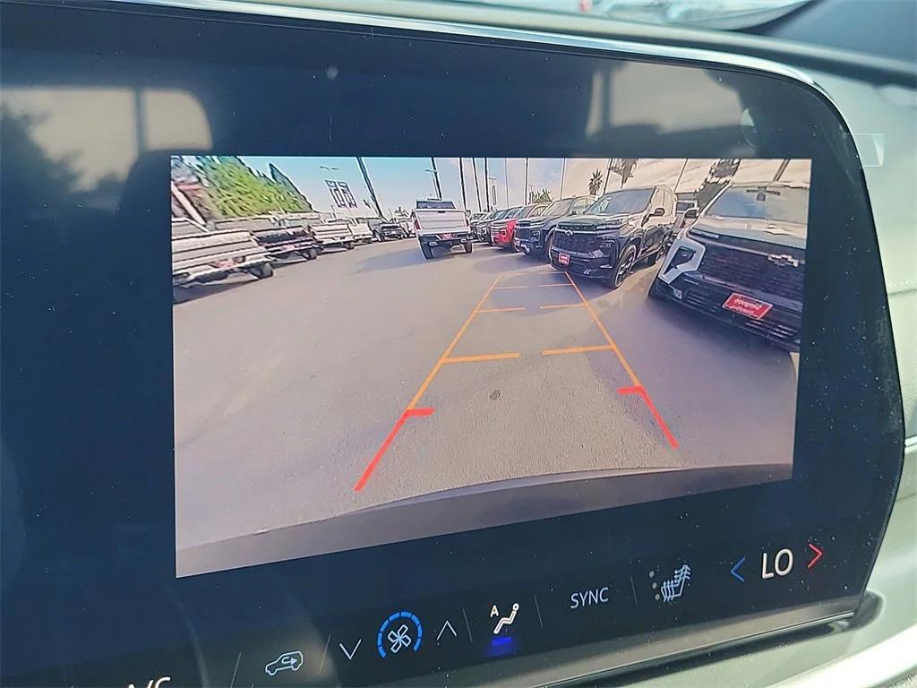 new 2026 Chevrolet Traverse car, priced at $45,320