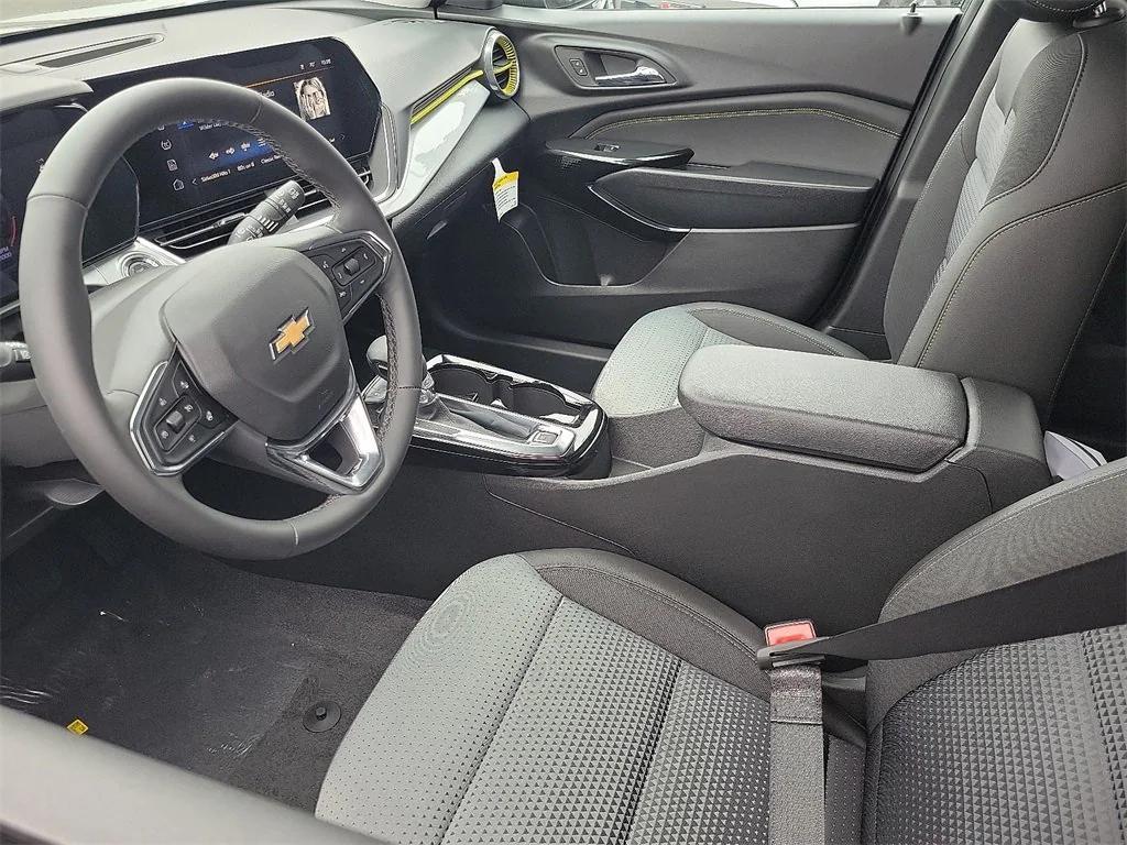 new 2025 Chevrolet Trax car, priced at $26,084