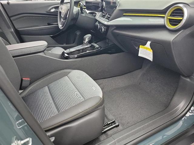 new 2025 Chevrolet Trax car, priced at $26,084