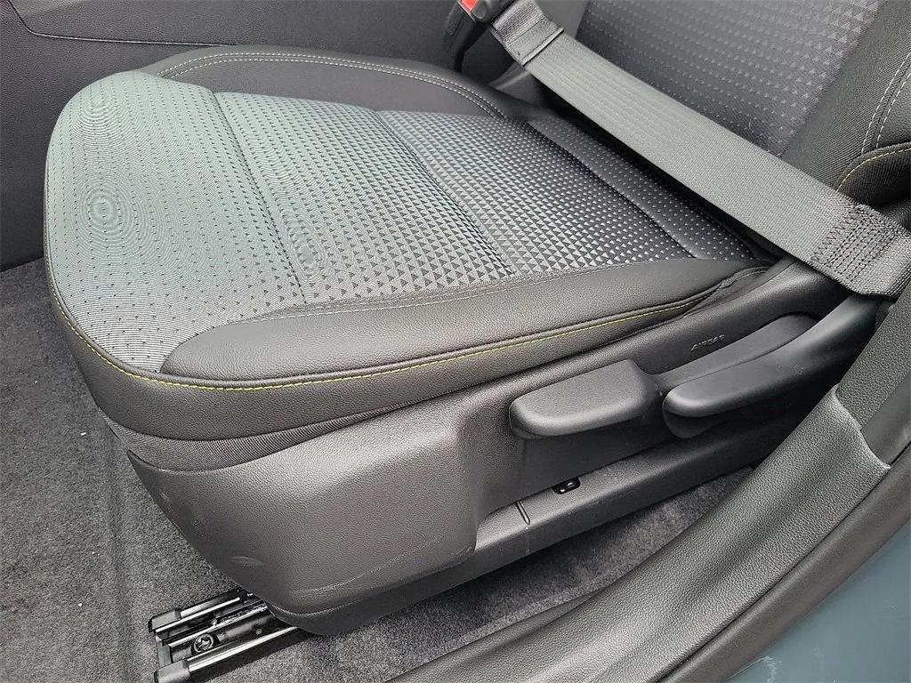 new 2025 Chevrolet Trax car, priced at $26,084