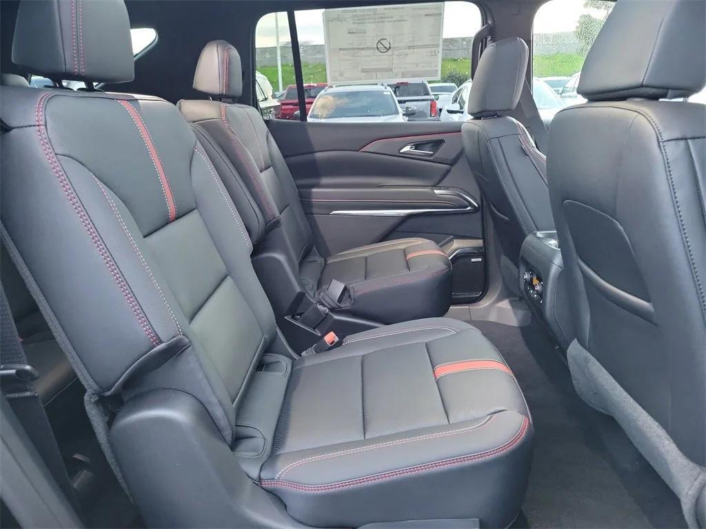 new 2026 Chevrolet Traverse car, priced at $59,290