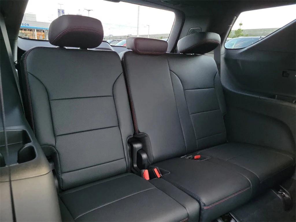 new 2026 Chevrolet Traverse car, priced at $59,290