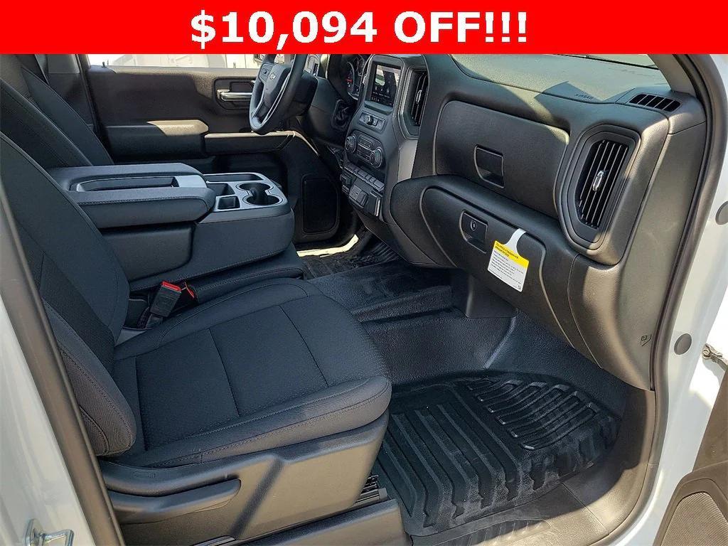 new 2025 Chevrolet Silverado 2500 car, priced at $66,999
