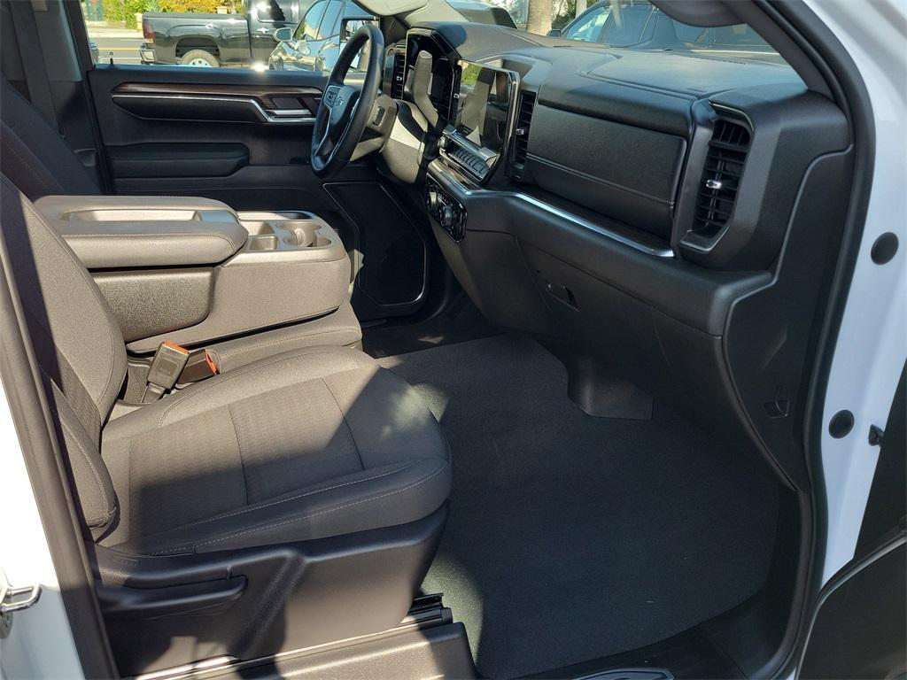 used 2024 Chevrolet Silverado 1500 car, priced at $41,995