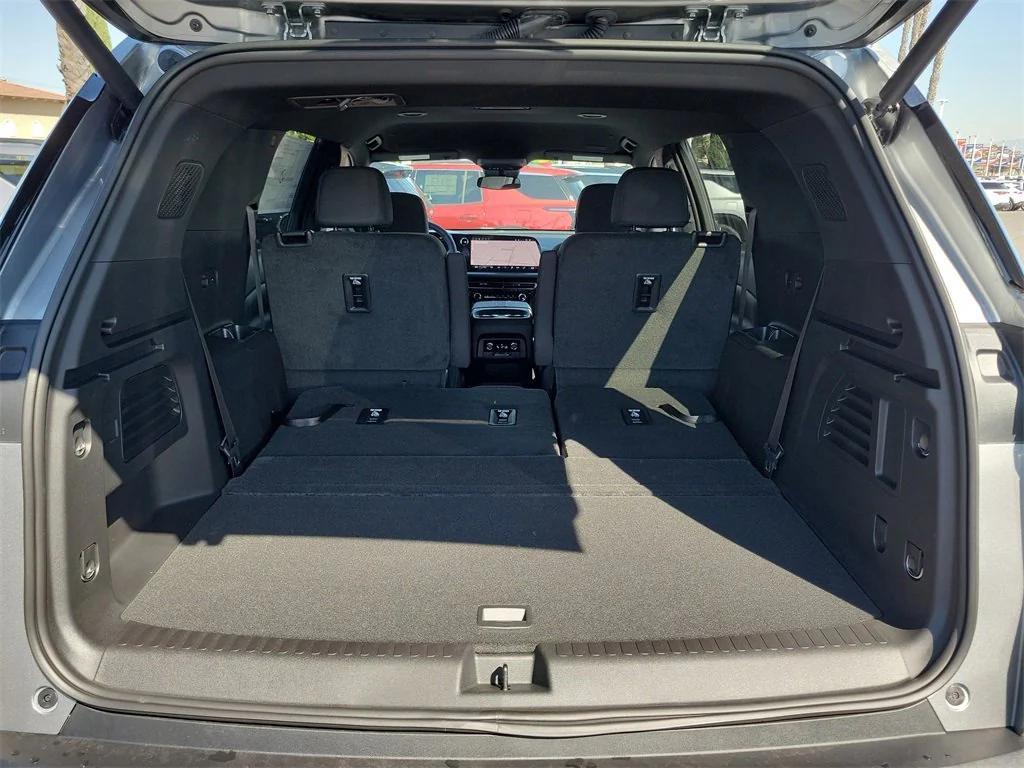 new 2026 Chevrolet Traverse car, priced at $42,820