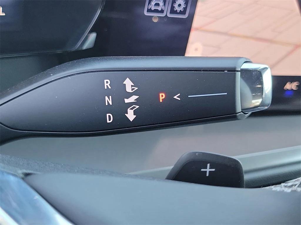 new 2026 Chevrolet Traverse car, priced at $42,820