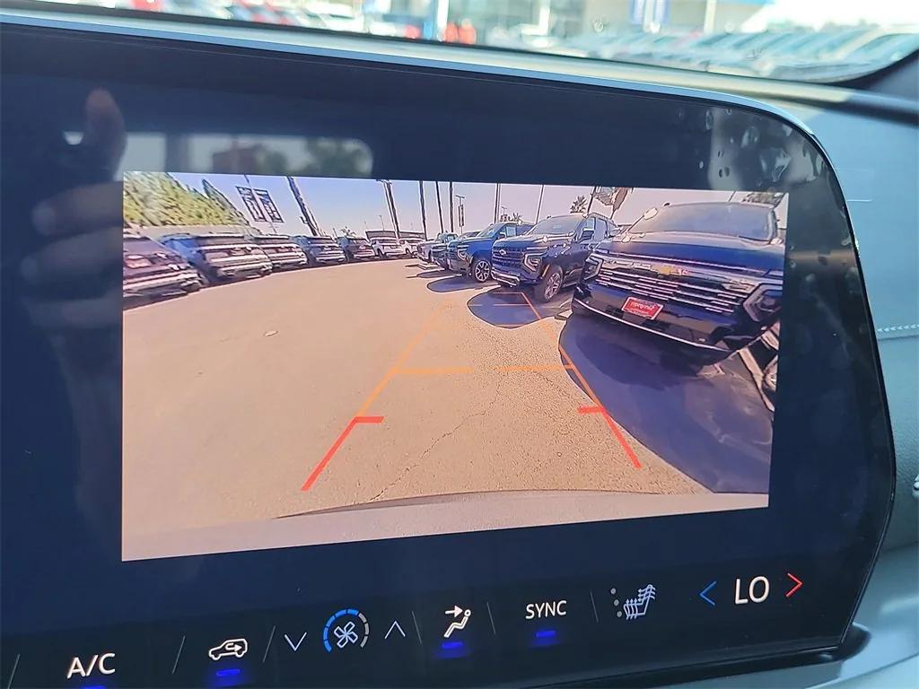 new 2026 Chevrolet Traverse car, priced at $42,820