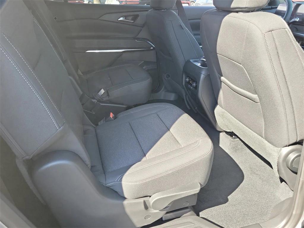 new 2026 Chevrolet Traverse car, priced at $42,820