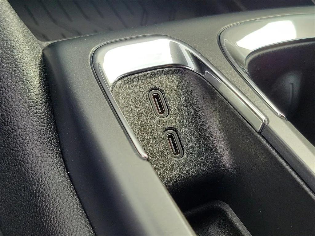 new 2026 Chevrolet Equinox EV car, priced at $35,594