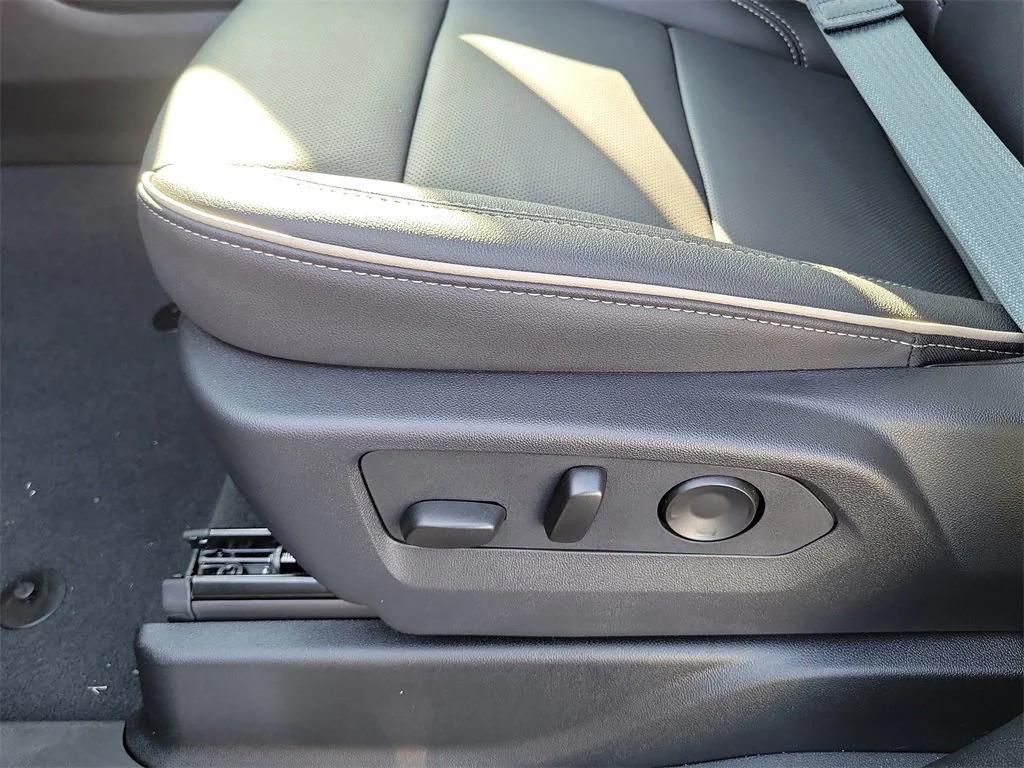 new 2026 Chevrolet Suburban car, priced at $83,930