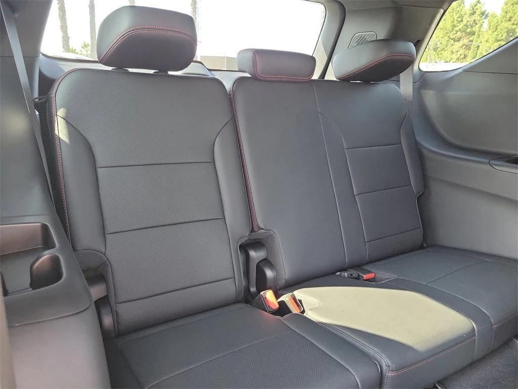 new 2026 Chevrolet Traverse car, priced at $59,094