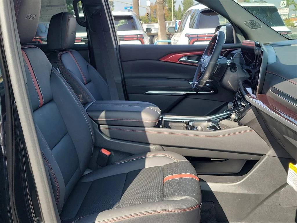 new 2026 Chevrolet Traverse car, priced at $59,094