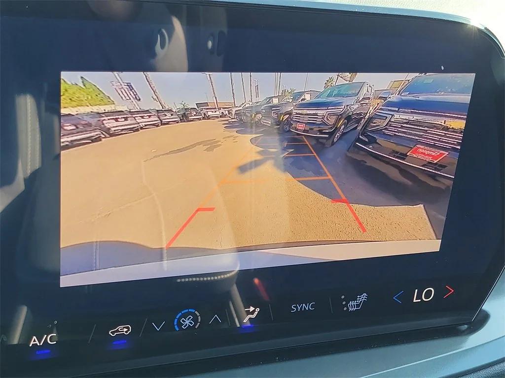 new 2026 Chevrolet Traverse car, priced at $42,820