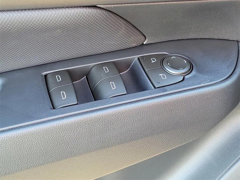 new 2026 Chevrolet Equinox EV car, priced at $35,270