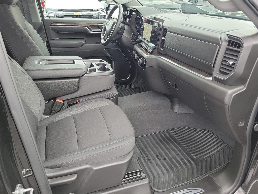 used 2025 Chevrolet Silverado 1500 car, priced at $43,999