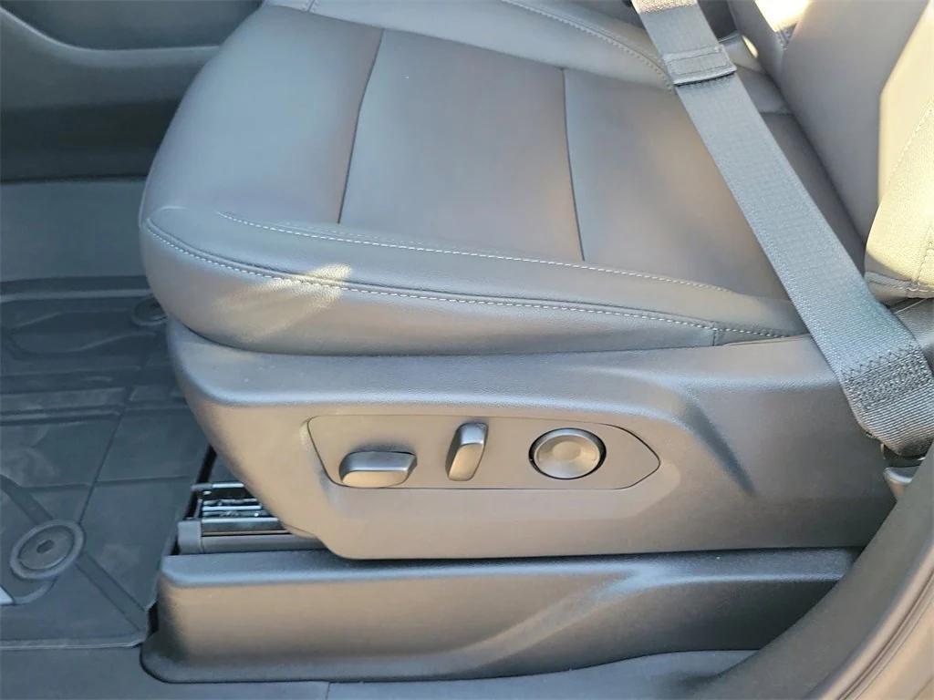 new 2026 Chevrolet Suburban car, priced at $80,720