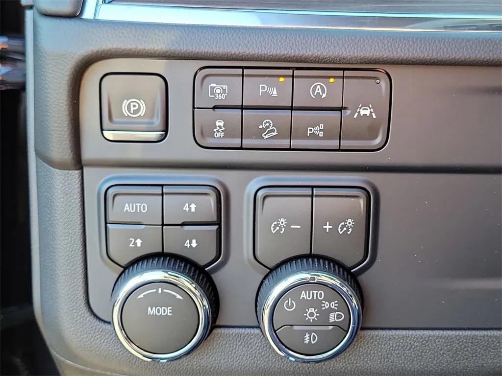 new 2026 Chevrolet Suburban car, priced at $80,720