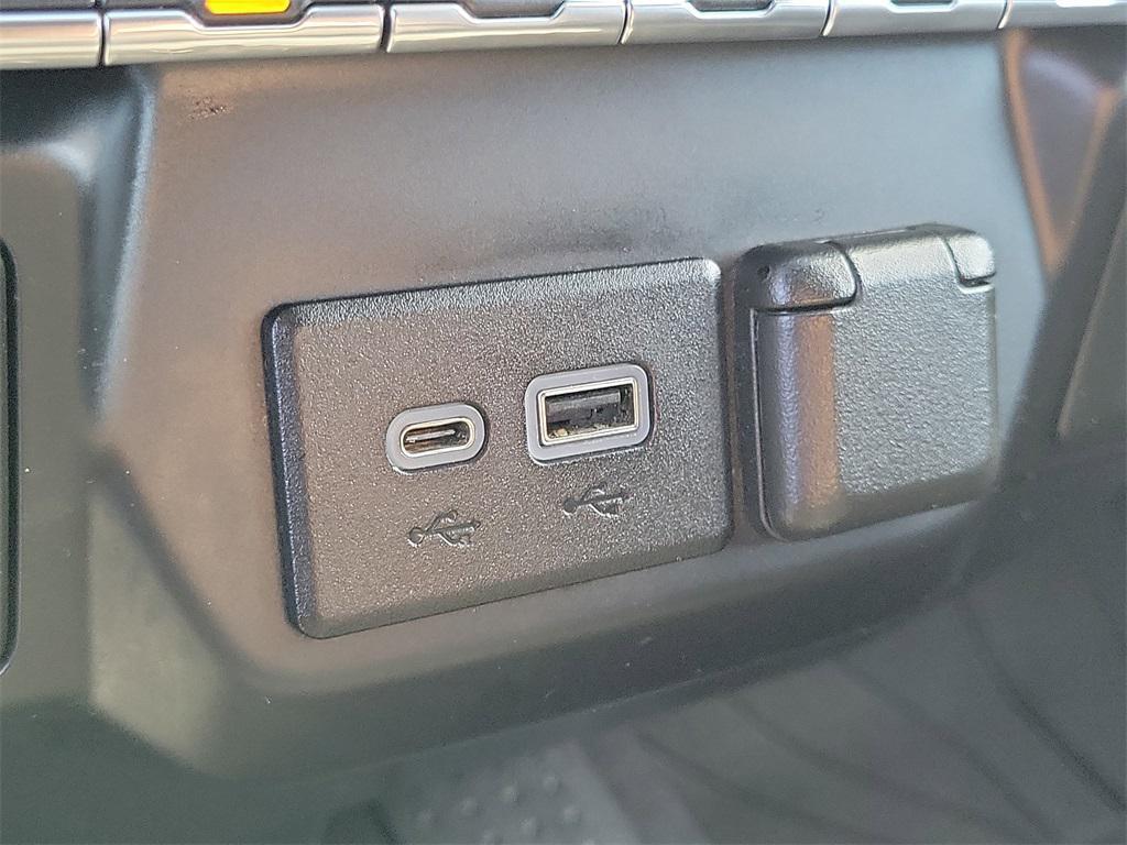 used 2021 Chevrolet Silverado 1500 car, priced at $31,995