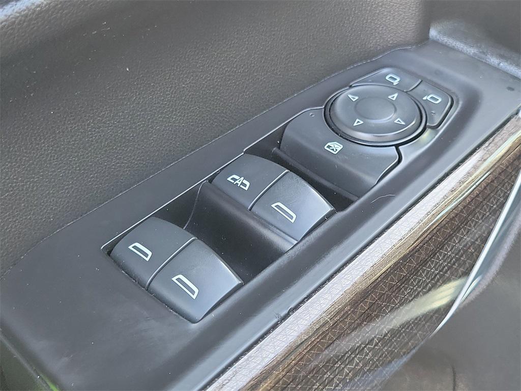 used 2021 Chevrolet Silverado 1500 car, priced at $31,995