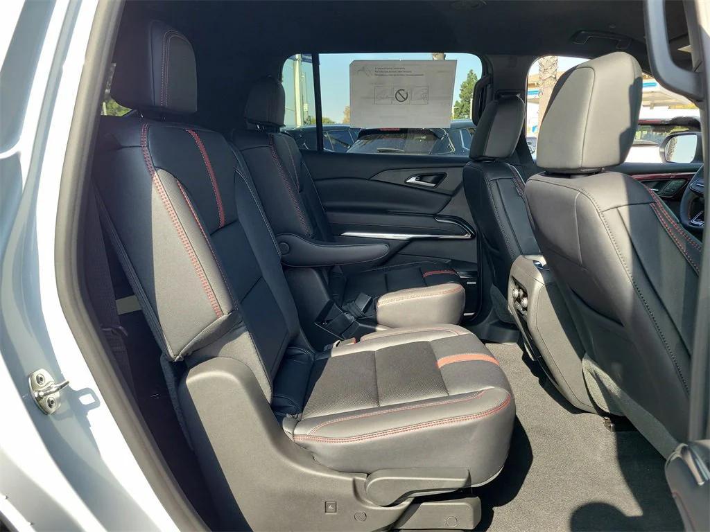 new 2026 Chevrolet Traverse car, priced at $58,290