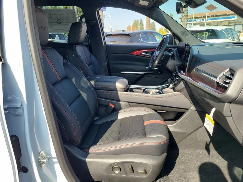 new 2026 Chevrolet Traverse car, priced at $58,290